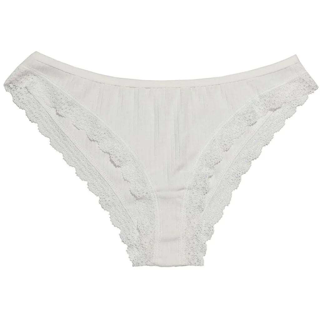 شورت زنانه کبریتی گیپوردار میسپل رنگ سفید